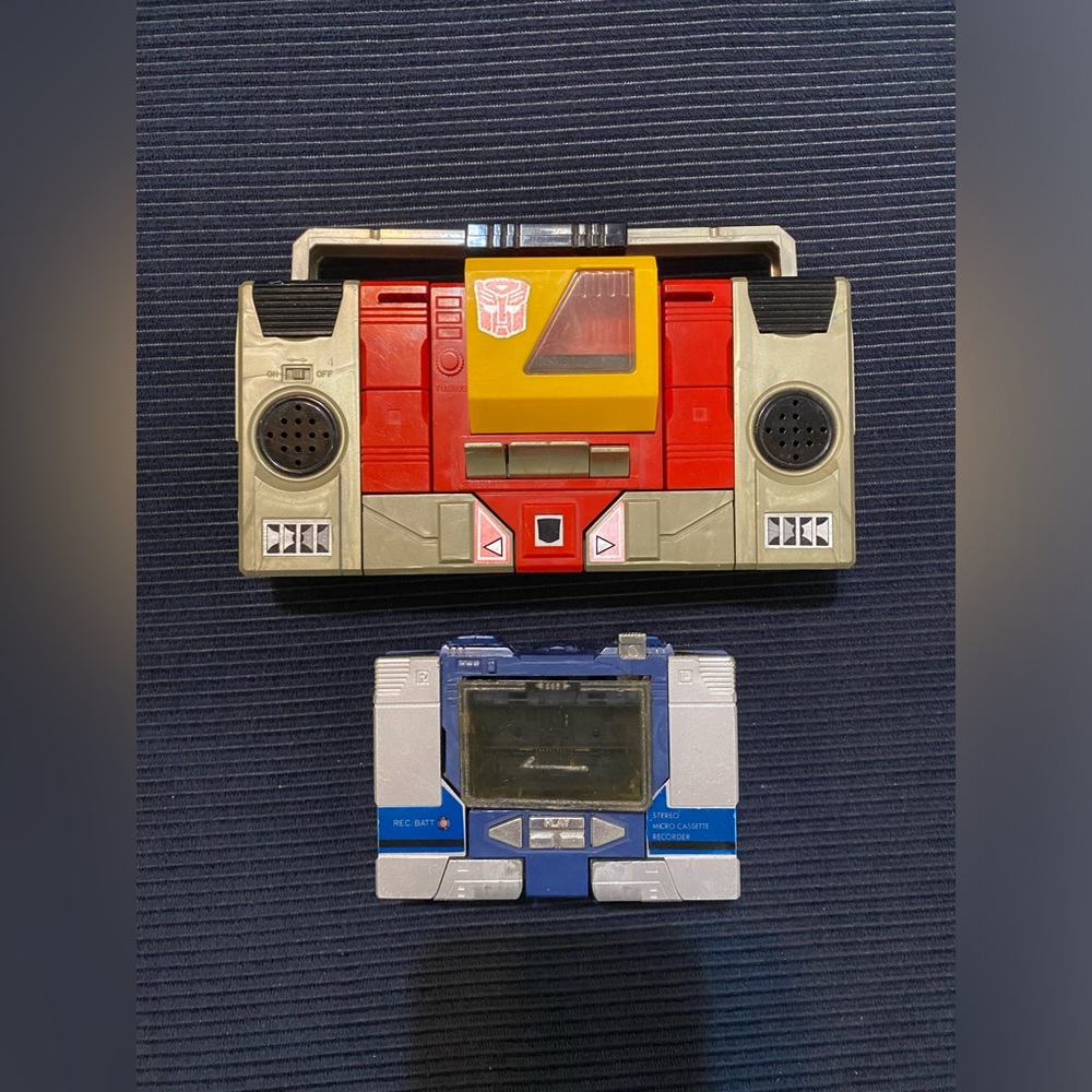 Vintage G1 Transformers 1983 Soundwave and 1984 Blaster